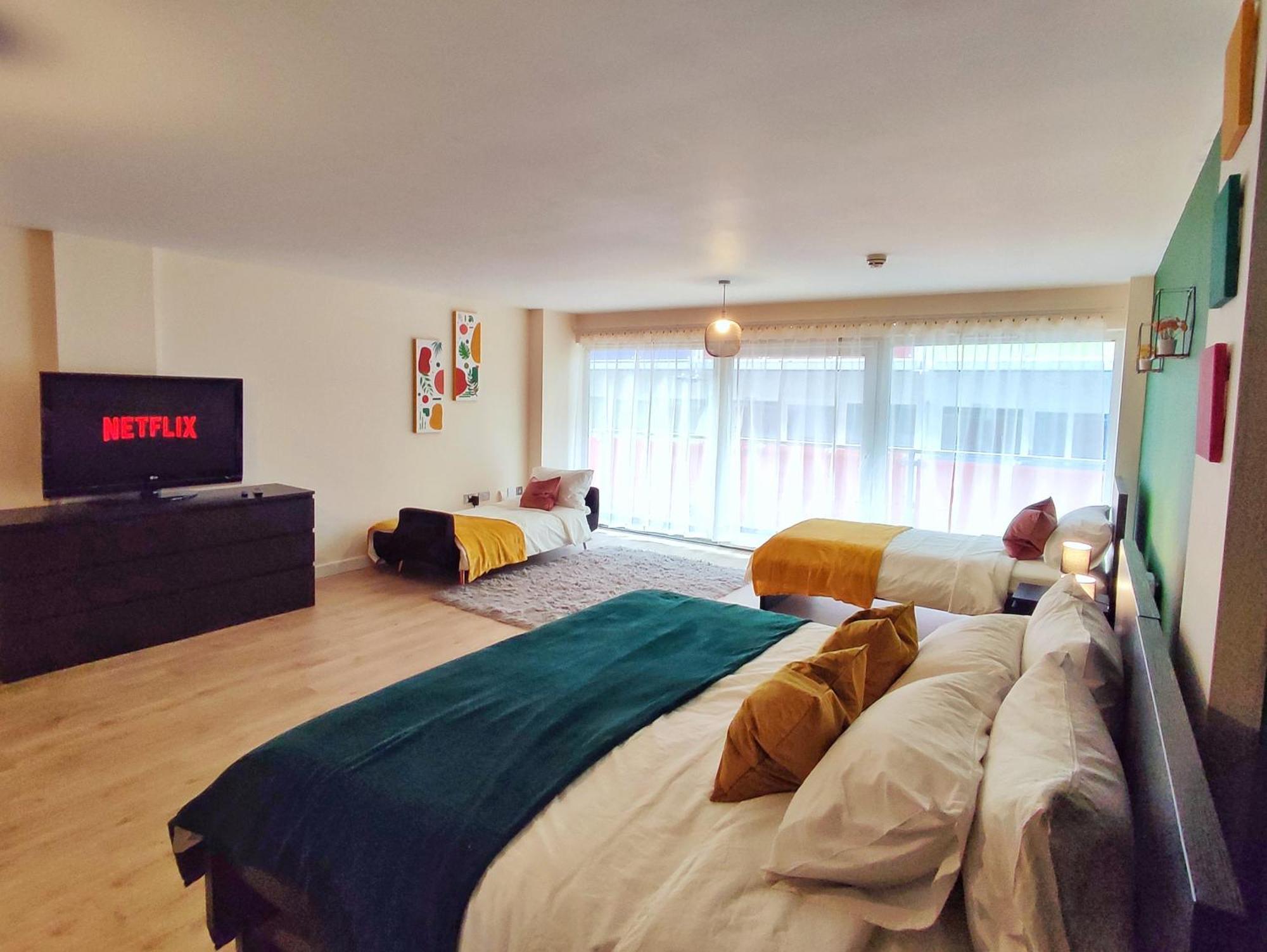 Duplex Apartment In Leeds With King Size Bed - Long Stay Rates Available Dış mekan fotoğraf