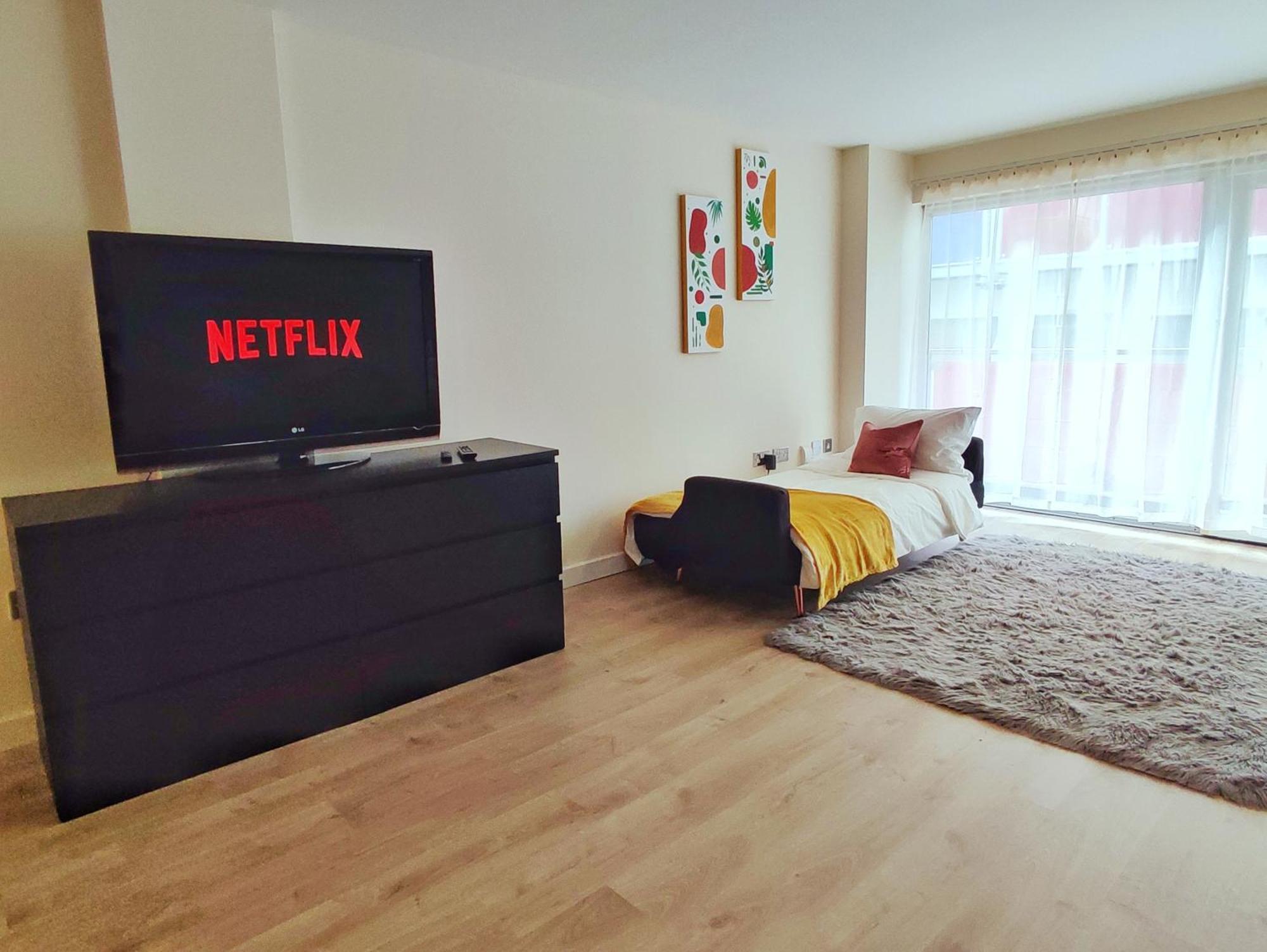 Duplex Apartment In Leeds With King Size Bed - Long Stay Rates Available Dış mekan fotoğraf