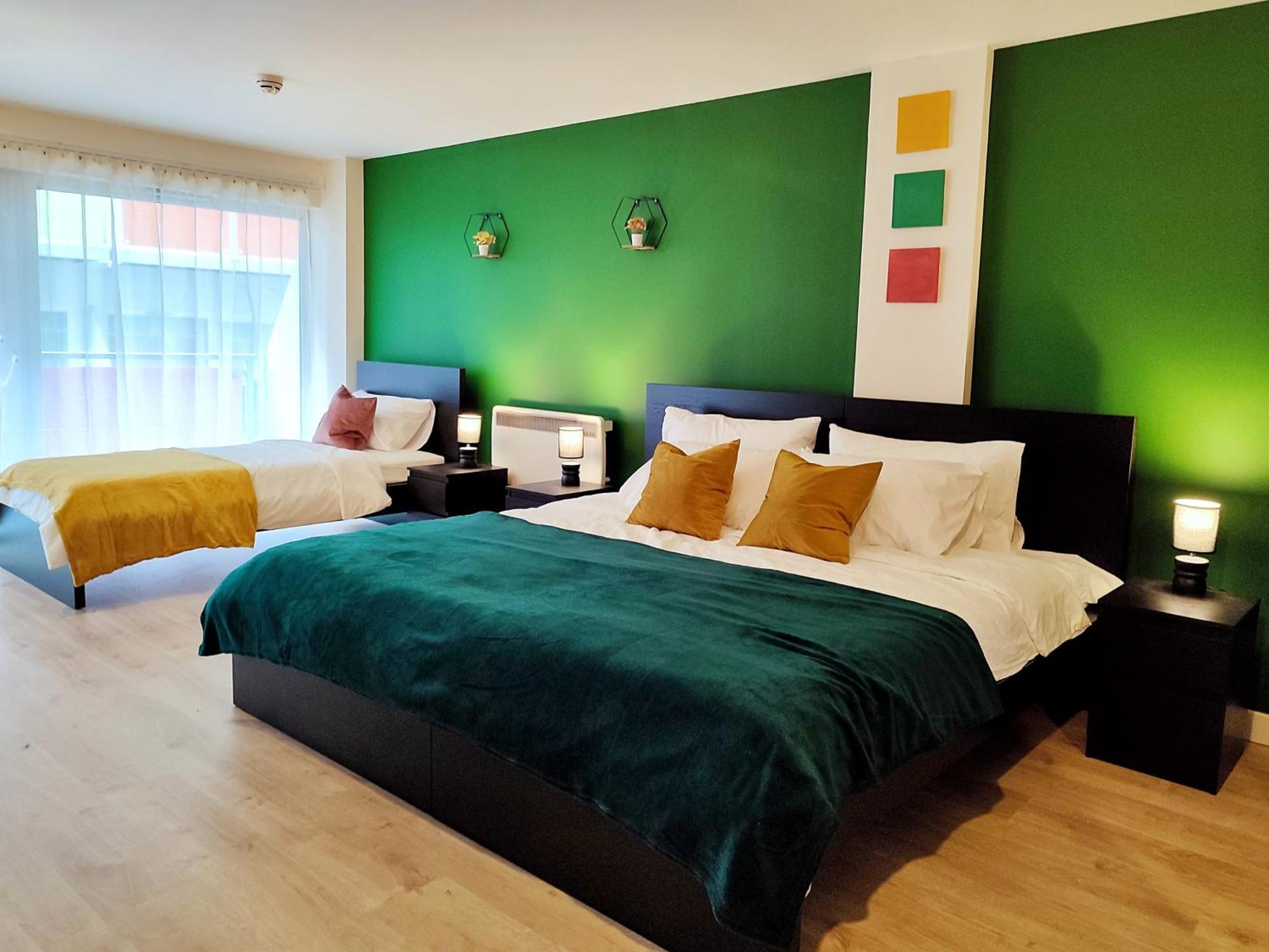 Duplex Apartment In Leeds With King Size Bed - Long Stay Rates Available Dış mekan fotoğraf